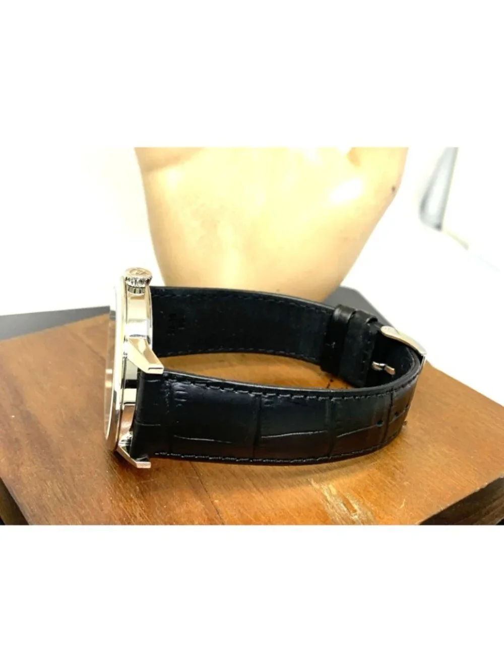Tissot Men's Watch T1294101605300 Swiss Quartz Black Dial Leather Strap 42mm